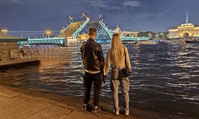 Индивидуальная ночная экскурсия по Петербургу